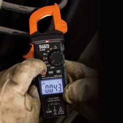 Klein CL800 Digital Clamp Meter, AC Auto-Range TRMS, Low Impedance (LoZ) -Professional Tool Store cl800 app1 77460.1621024824